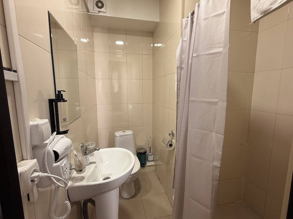 Liva Hotel (ex. Epic hotel) 52/54