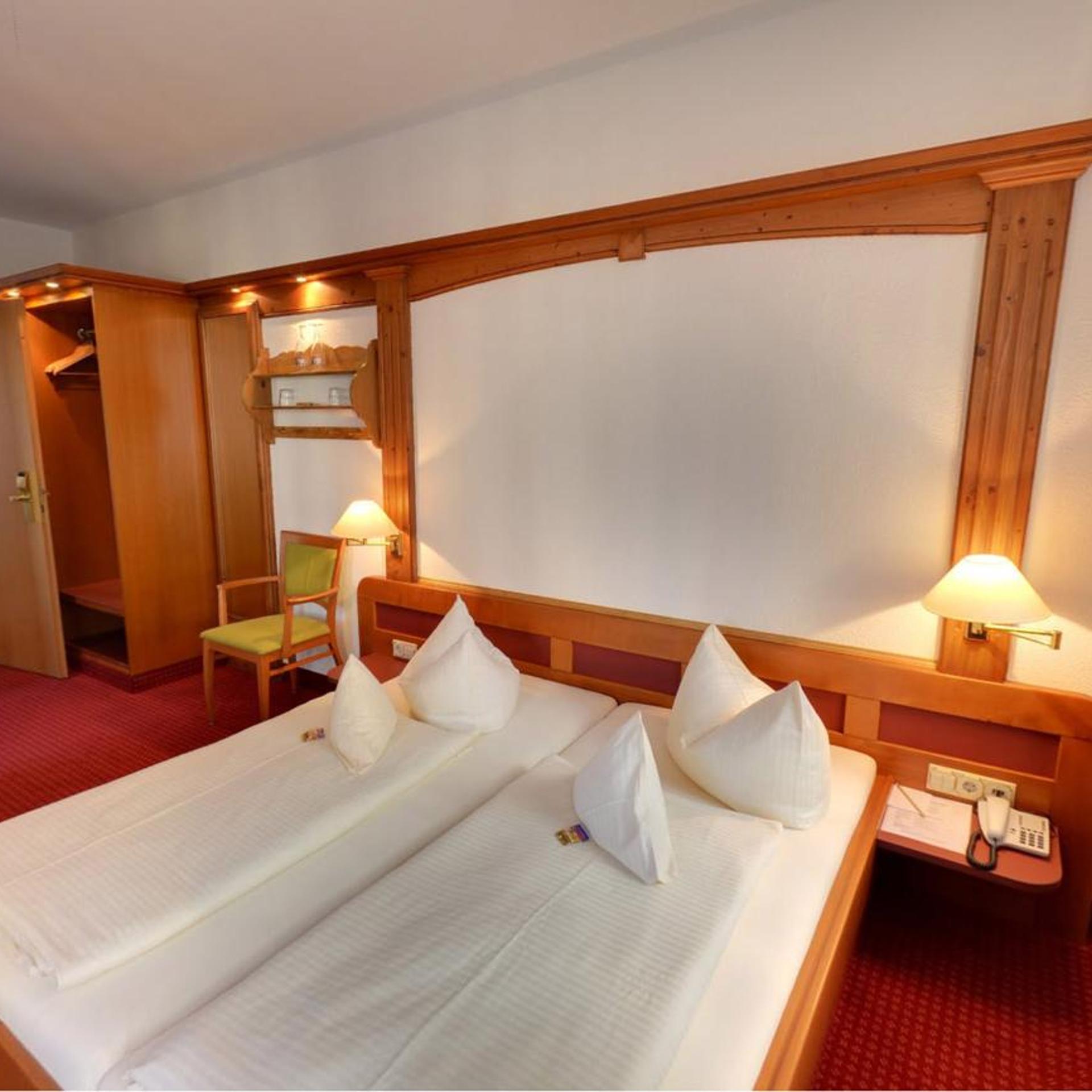 Room, Triple