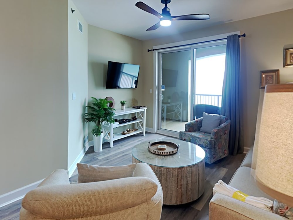 Grand Panama Beach Resort by Emerald View Resorts 32/77