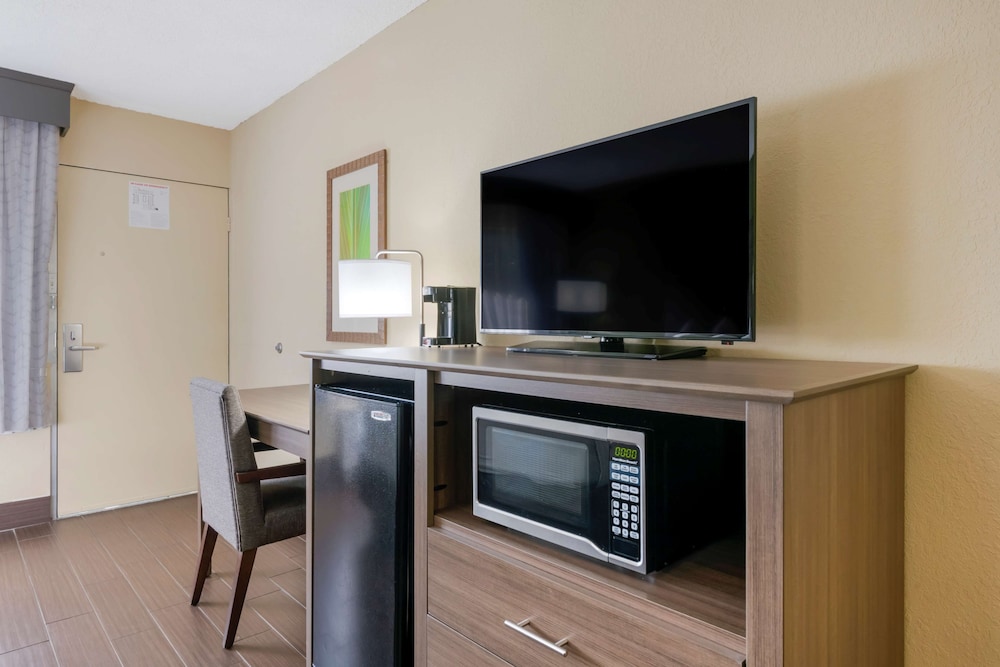 Best Western Downtown Stuart 30/41