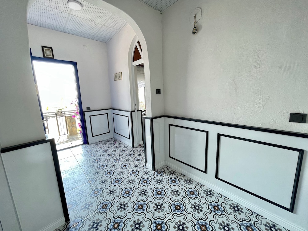 Villa Ece Pansiyon 26/40