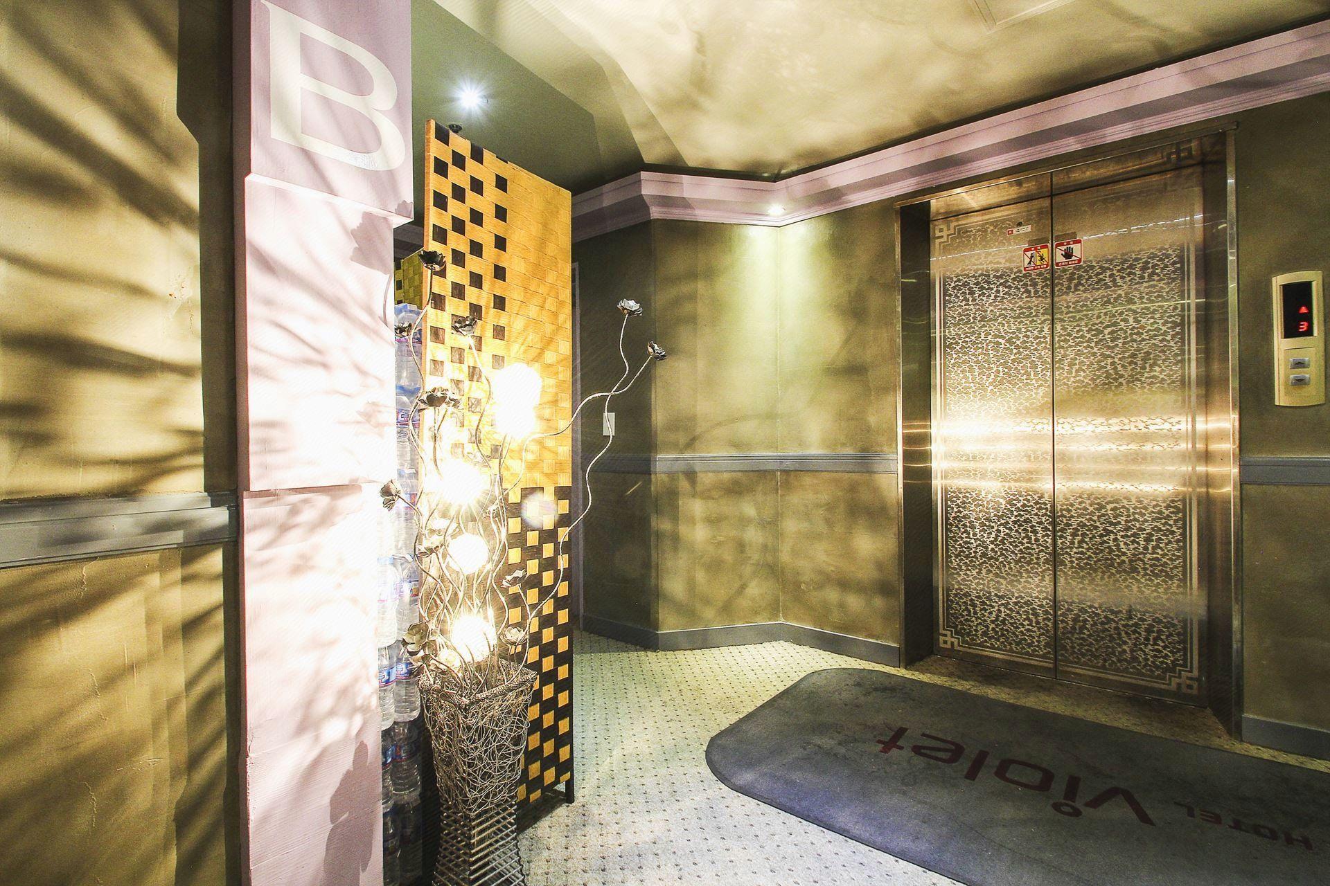 Hotel Violet 31/40