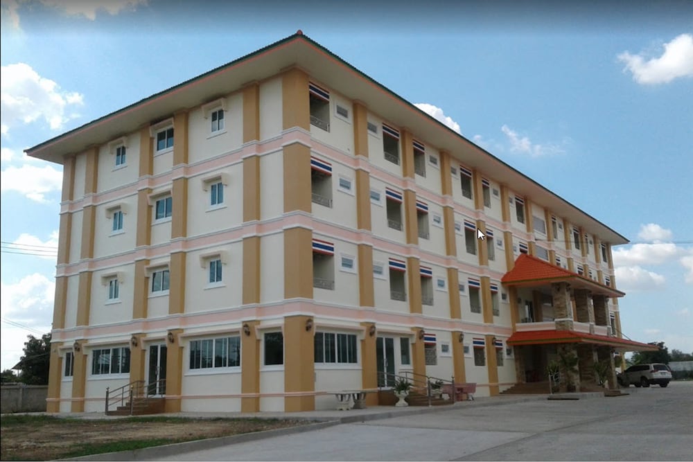 Chalerm Lak Mansion 3/14