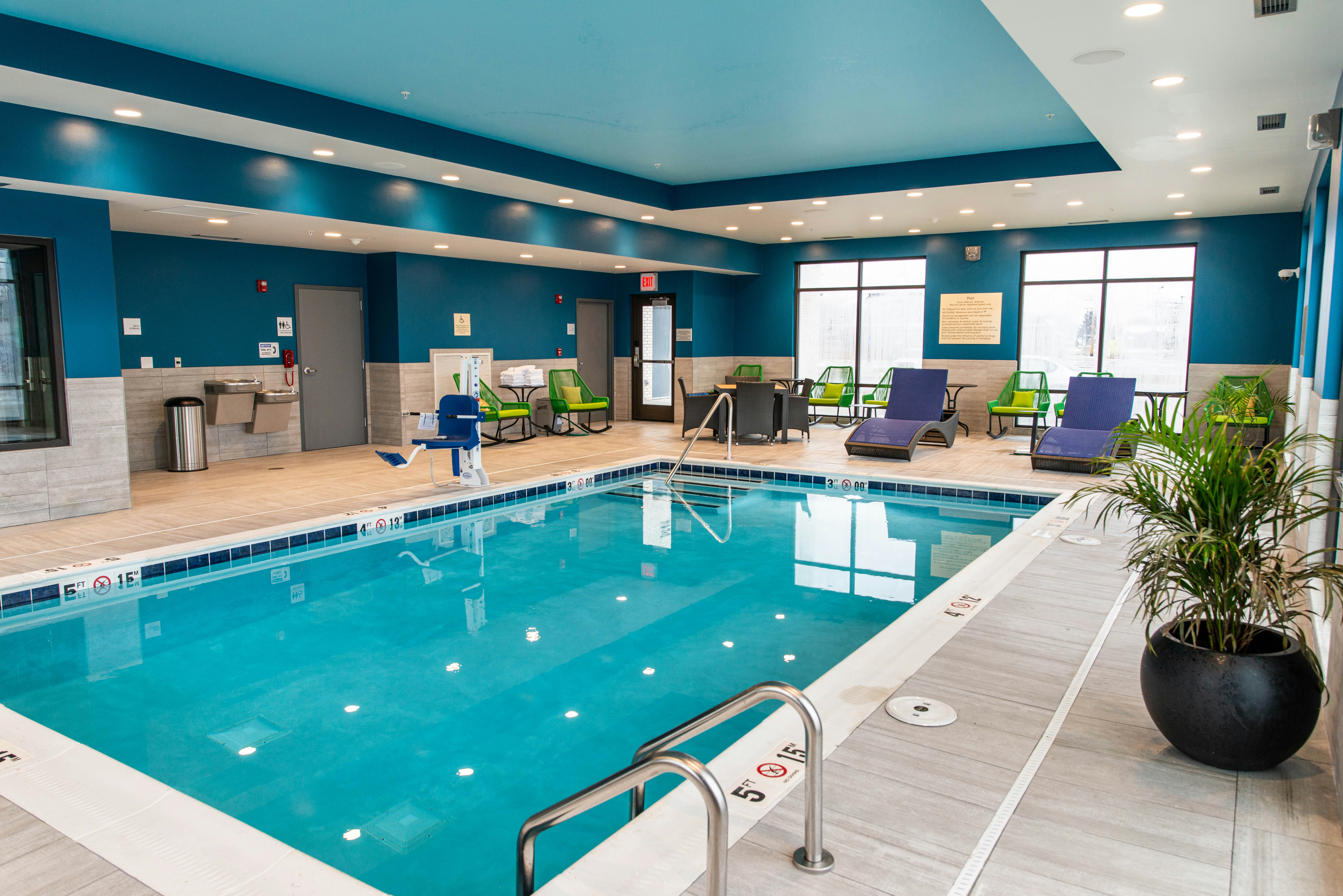 Hampton Inn Paris IL 12/24