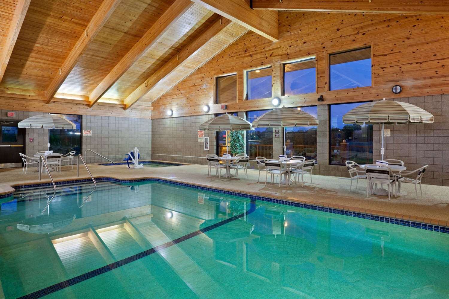 Americinn By Wyndham Chanhassen 23/47