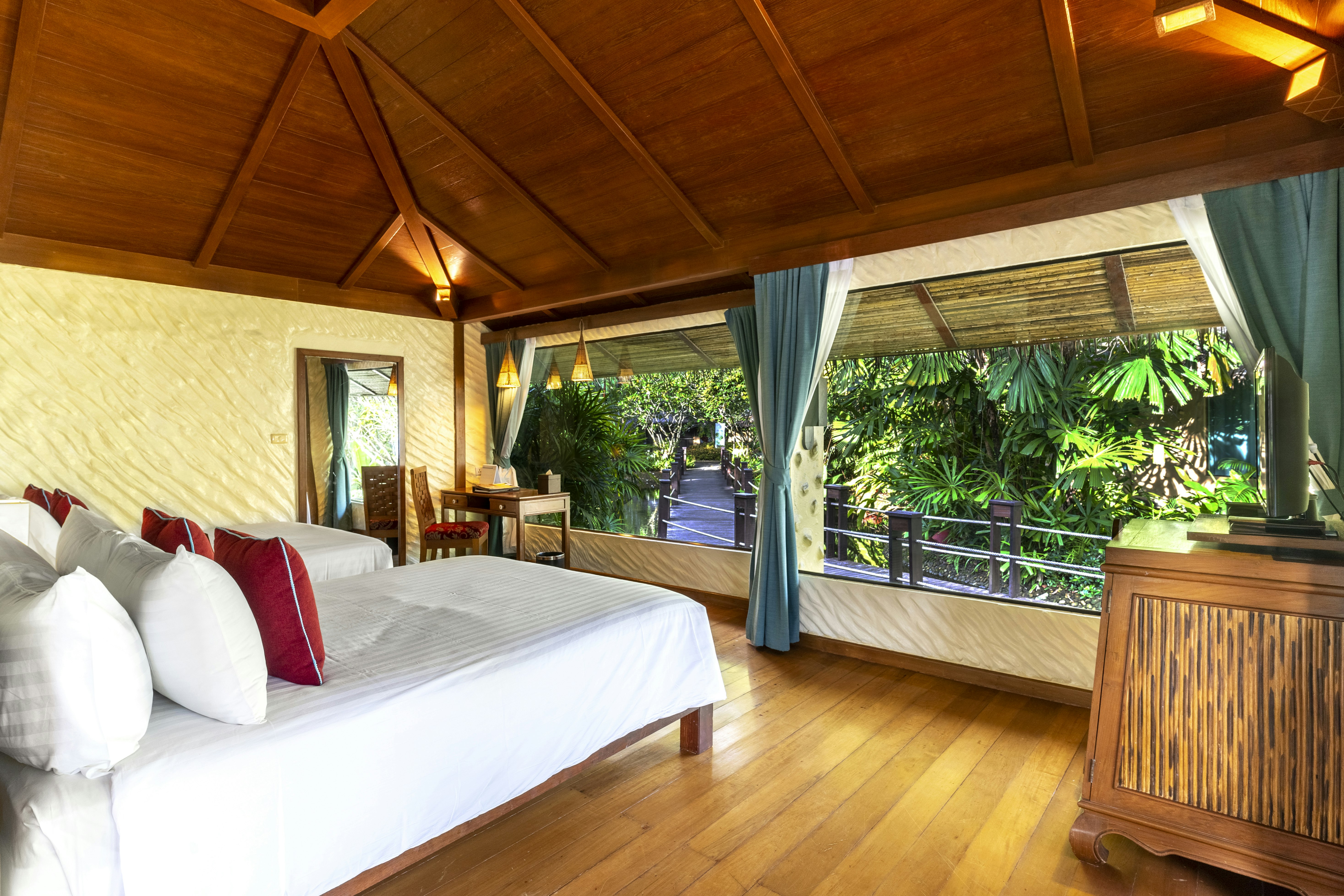 Centara Koh Chang Tropicana Resort 20/80