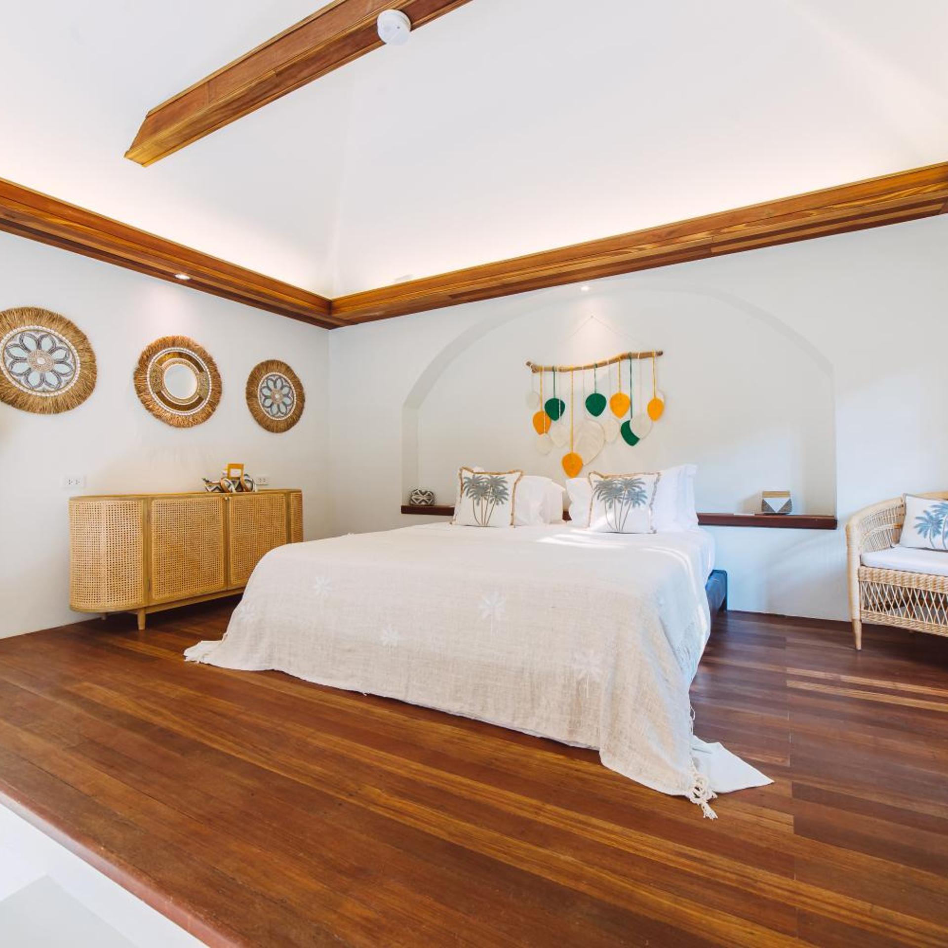Suite, Garden View