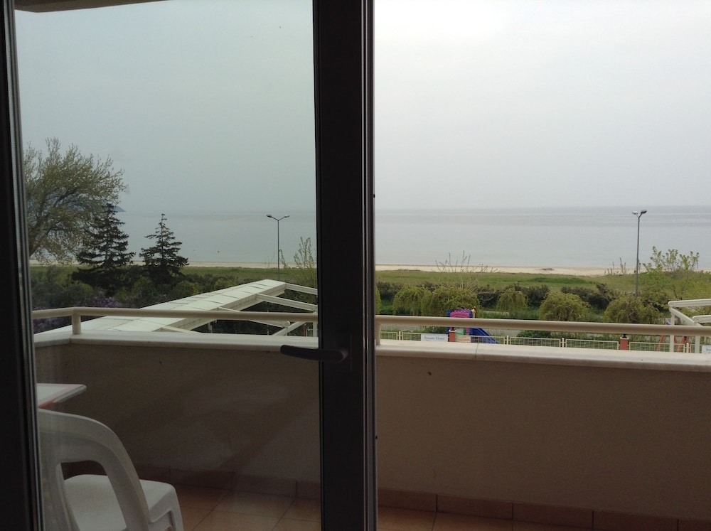 Senam Hotel 24/27