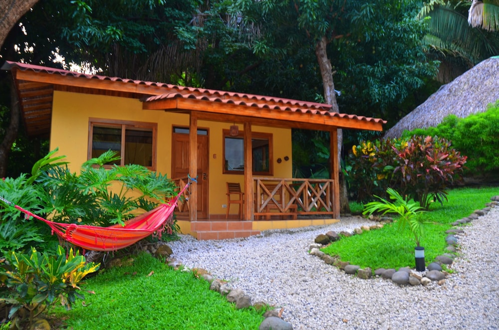 Esencia Hotel And Villas 13/65