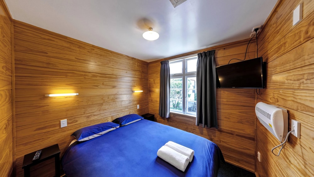 Wellington Top 10 Holiday Park 28/50
