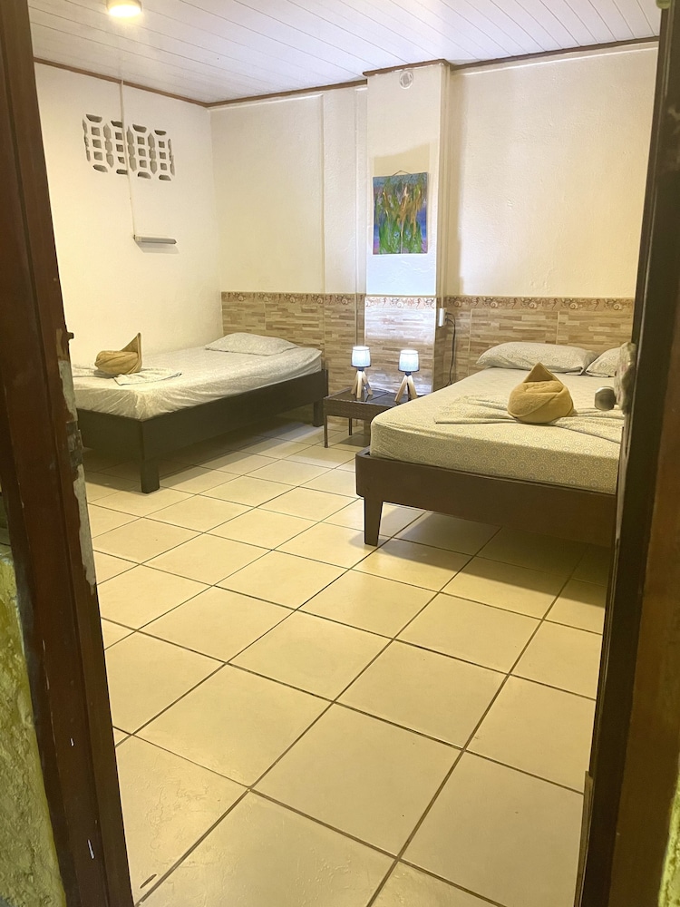 Hotel Aurora 25/50