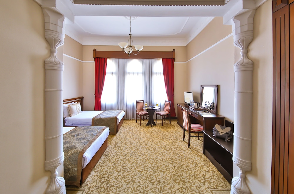 Legacy Ottoman Hotel 48/72