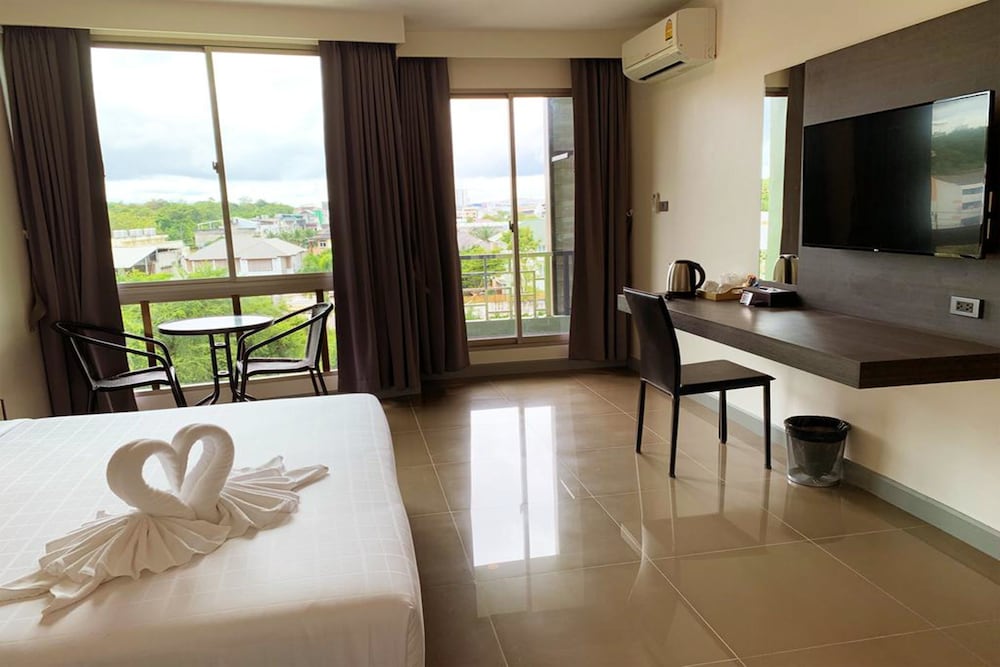 Clover Hotel Hatyai 43/58