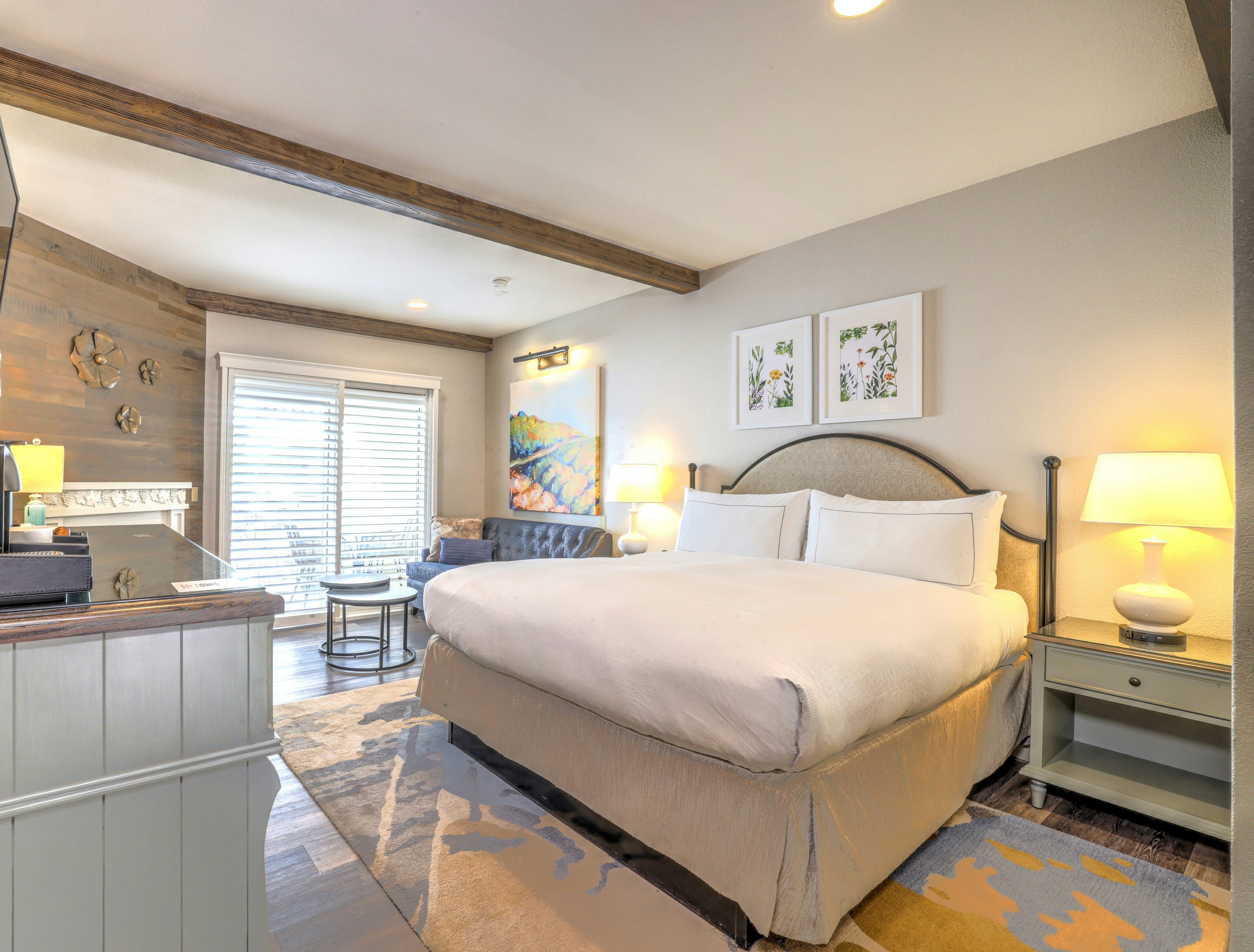 Room, King Bed, Balcony