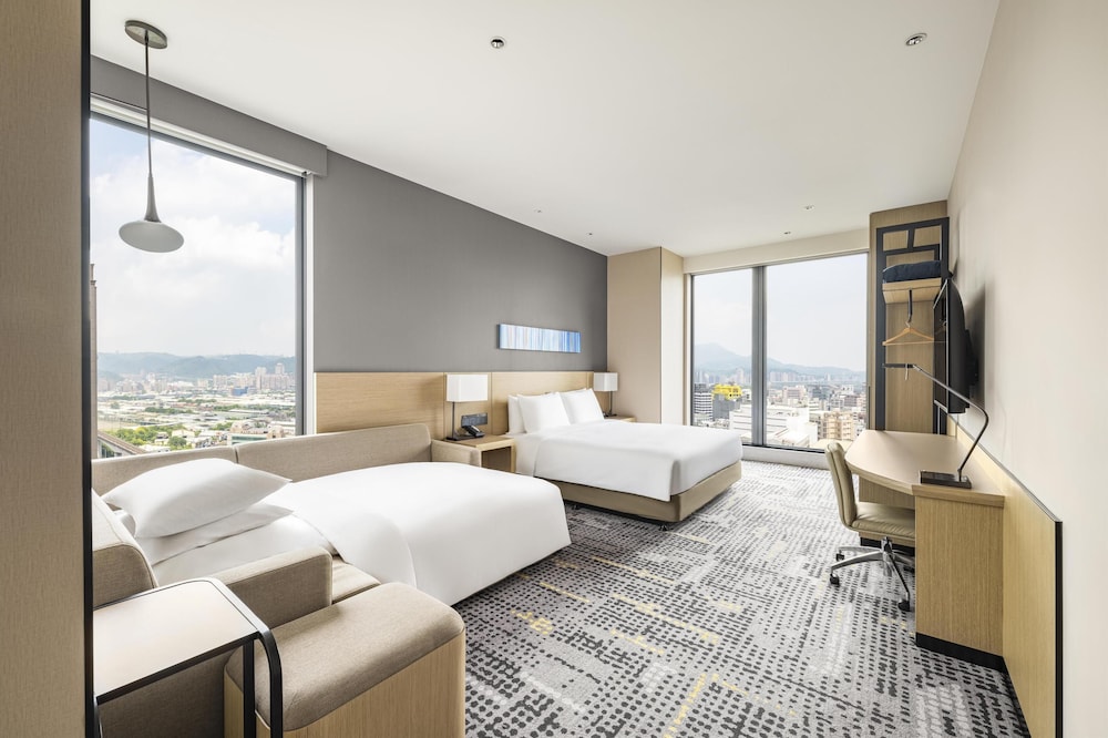 Hyatt Place New Taipei City Xinzhuang 20/50