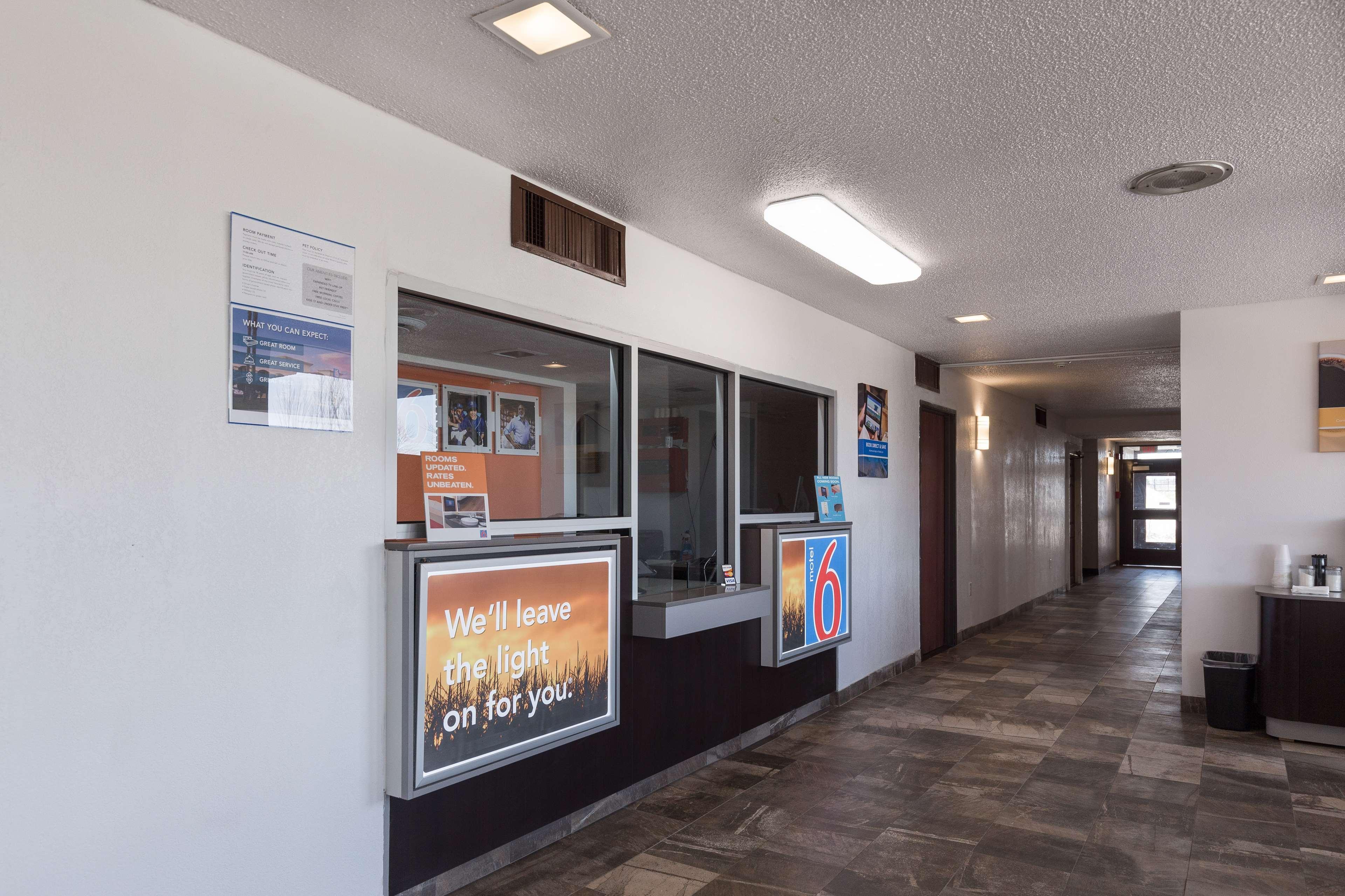 Americas Best Value Inn Lincoln, IL 2/28