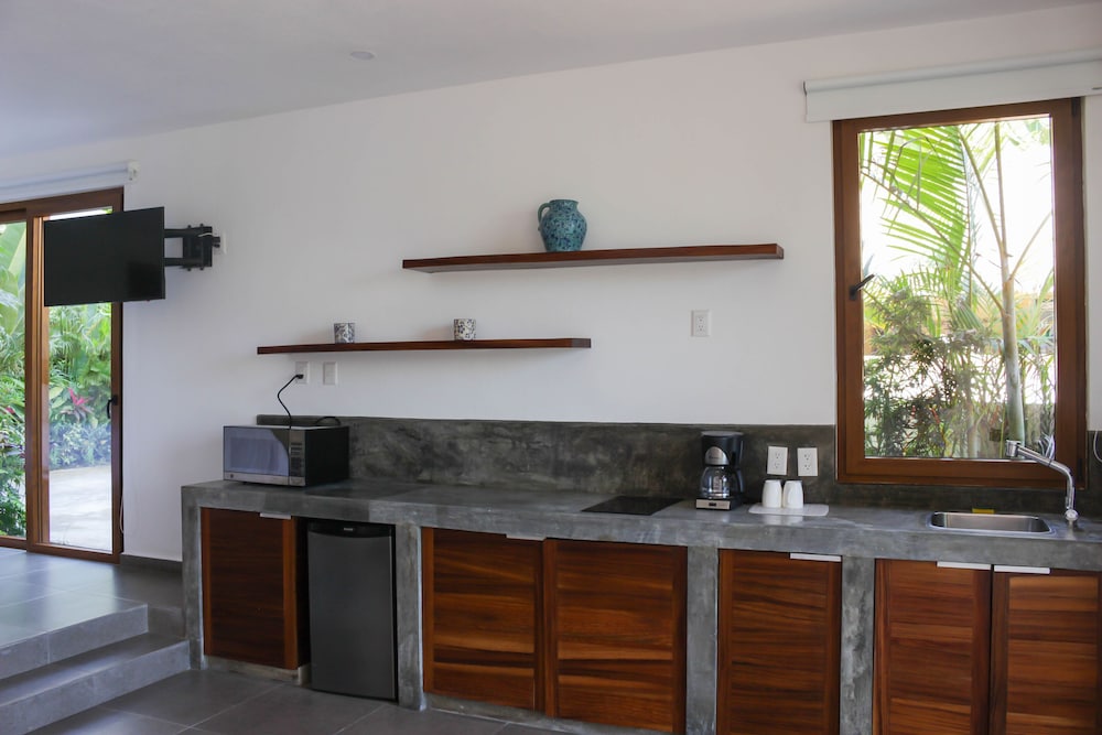 Hotel Ysuri 6/50