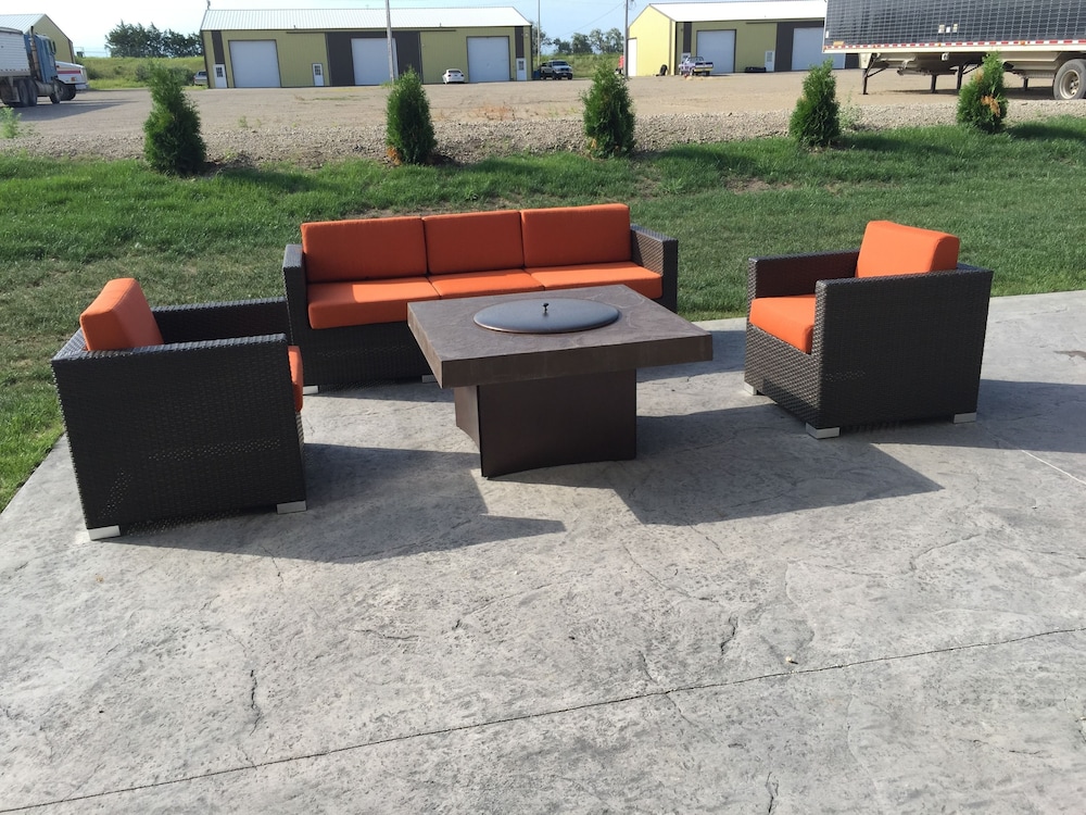 GrandStay Hotel and Suites 58/63