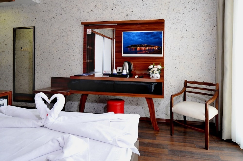 Grand Barhan Hotel 24/50