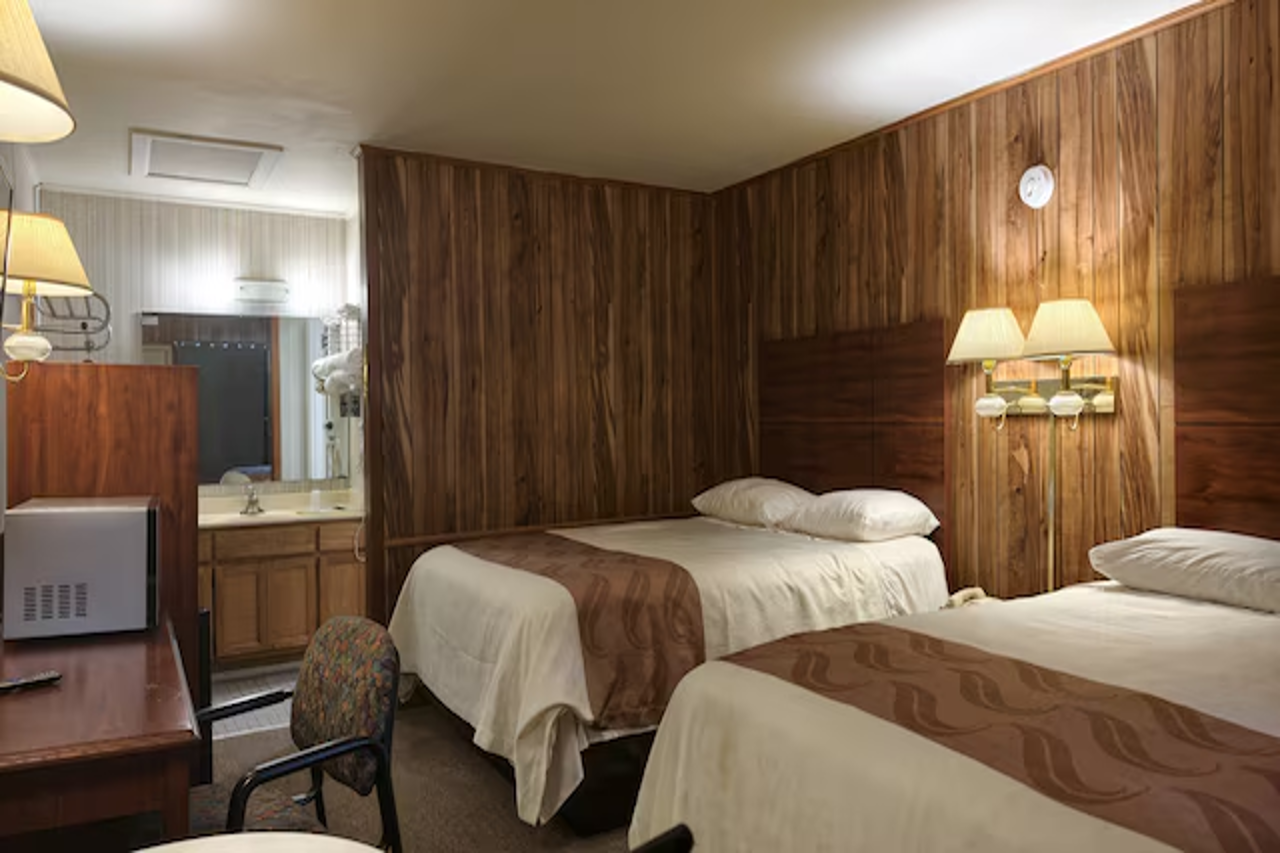 Liberty Inn Scottsboro Near Lake Guntersville 10/19