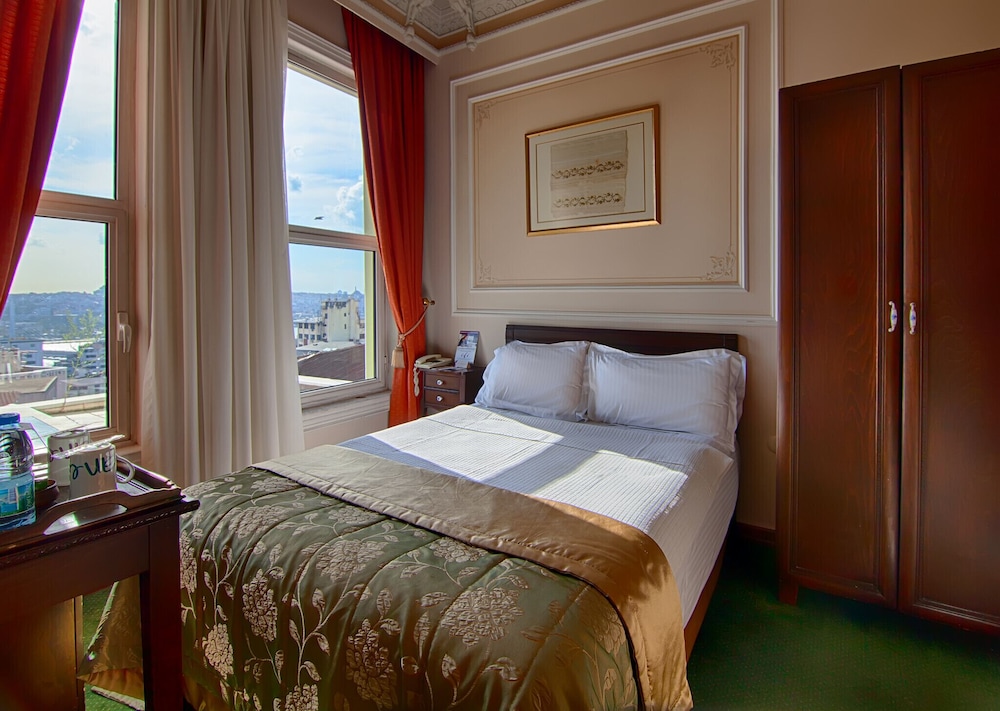 STANDARD, DOUBLE BED, SEA VIEW