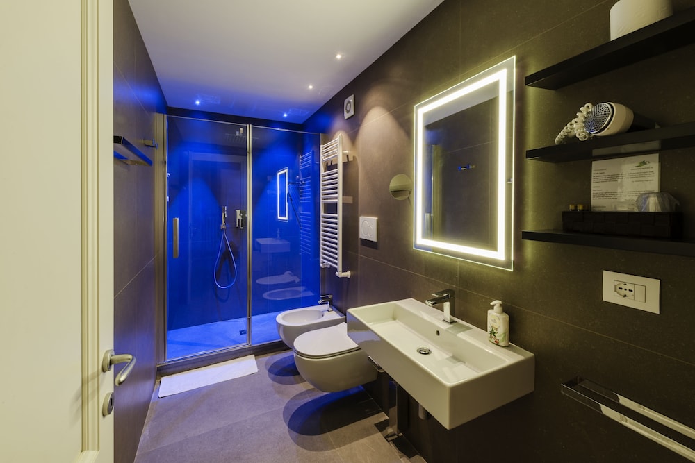 Daphne Guest Hause 40/41
