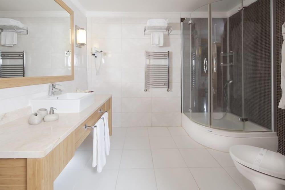 Korel Thermal Resort Clinic & Spa 49/53
