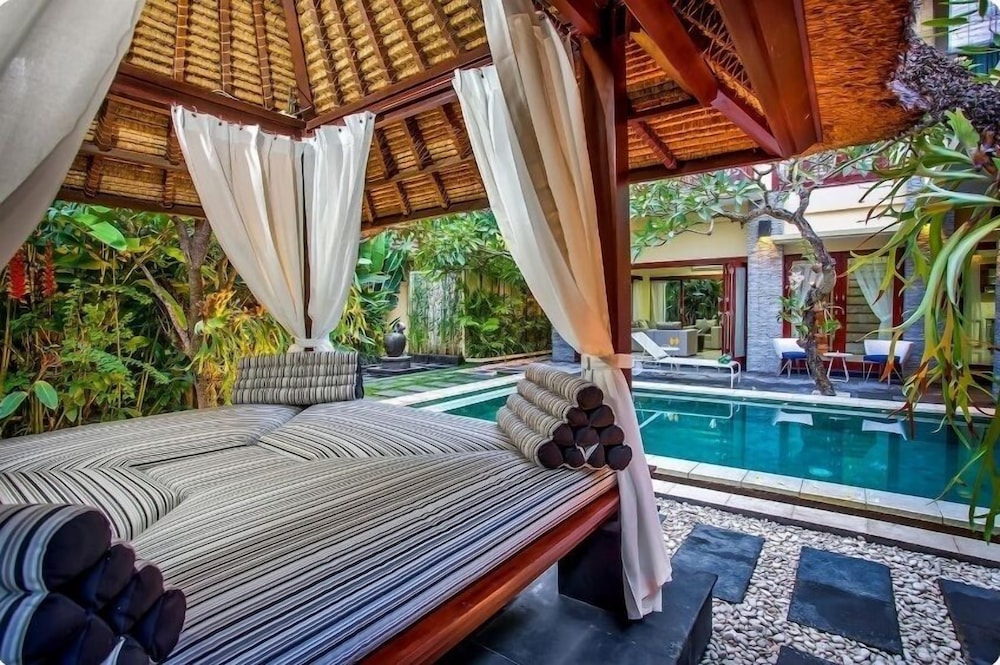 Tiga Samudra Villa 30/50