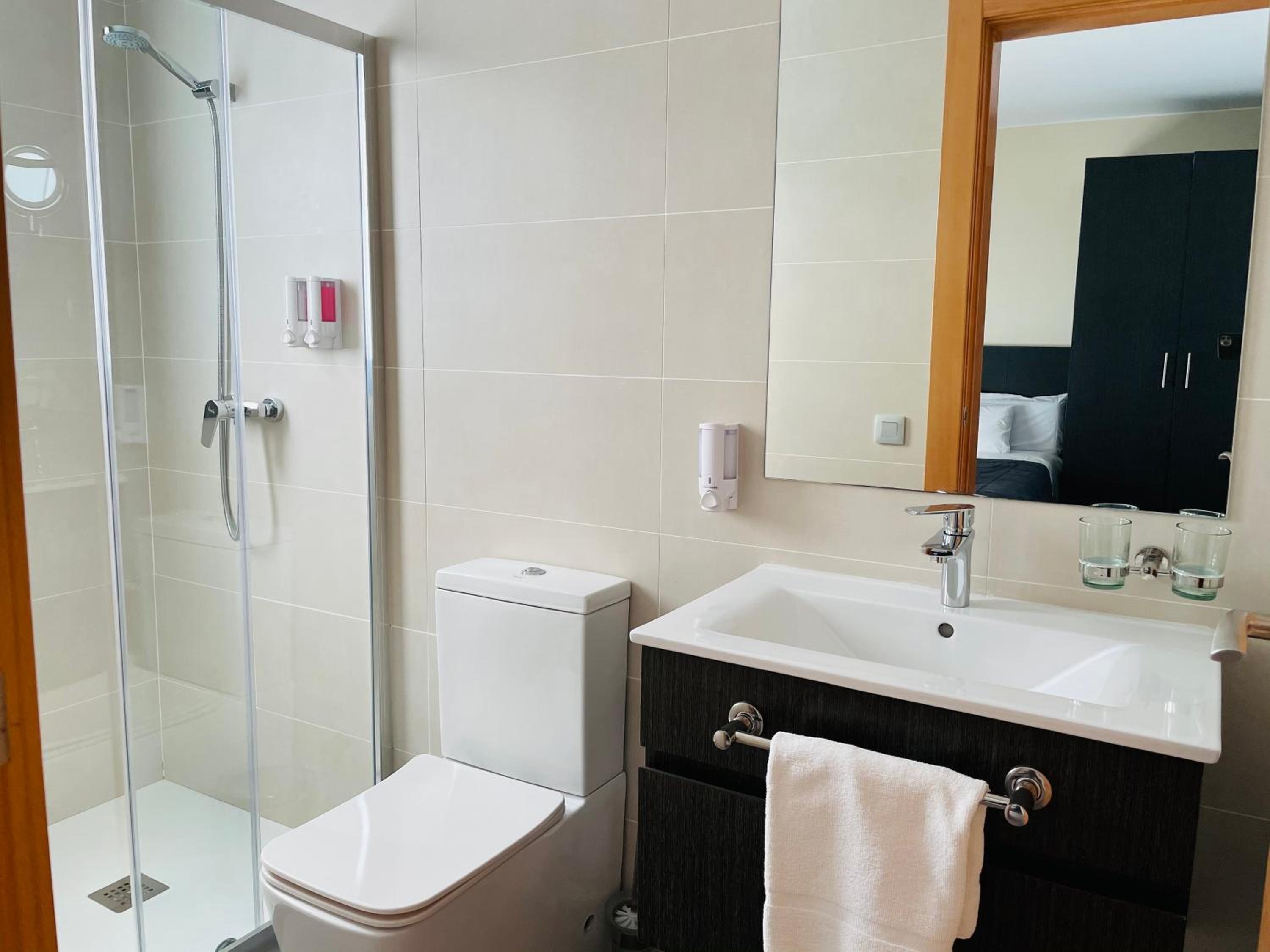 6 Bis HOTEL 56/58