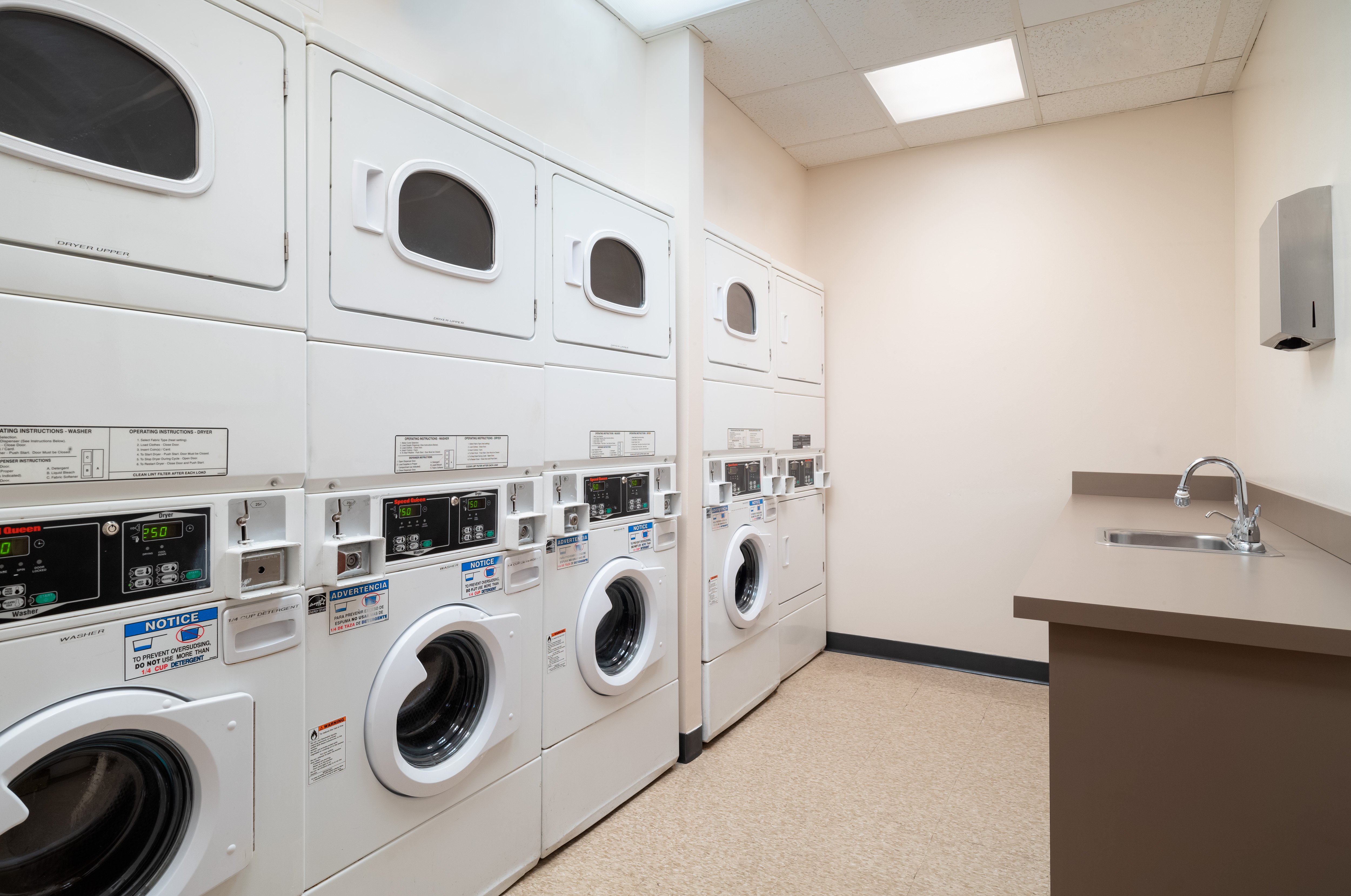 HYATT house White Plains 34/74