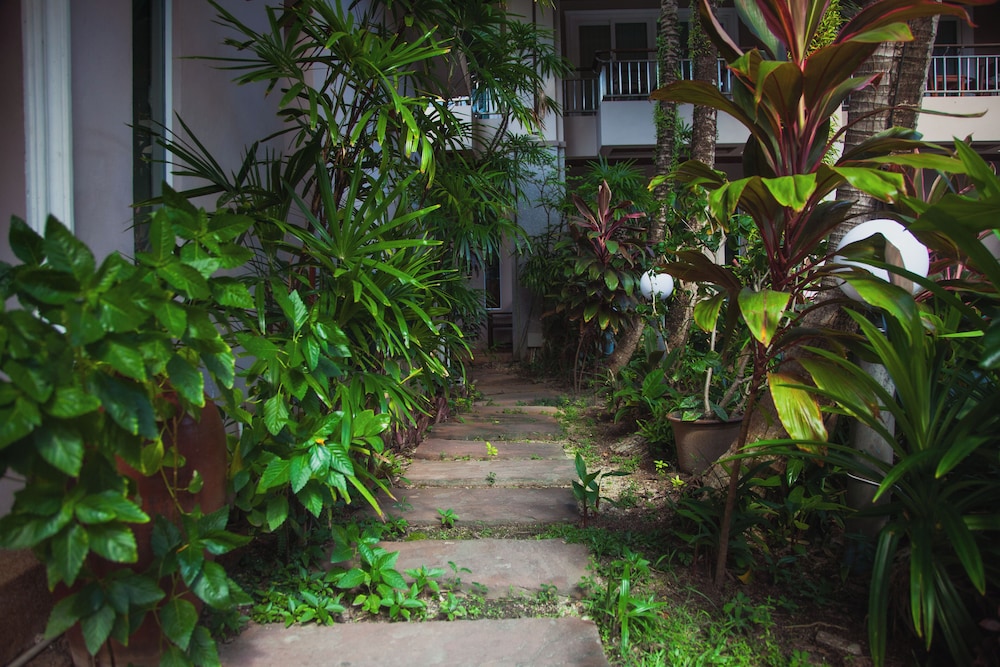 Thanthip Beach Resort 45/50