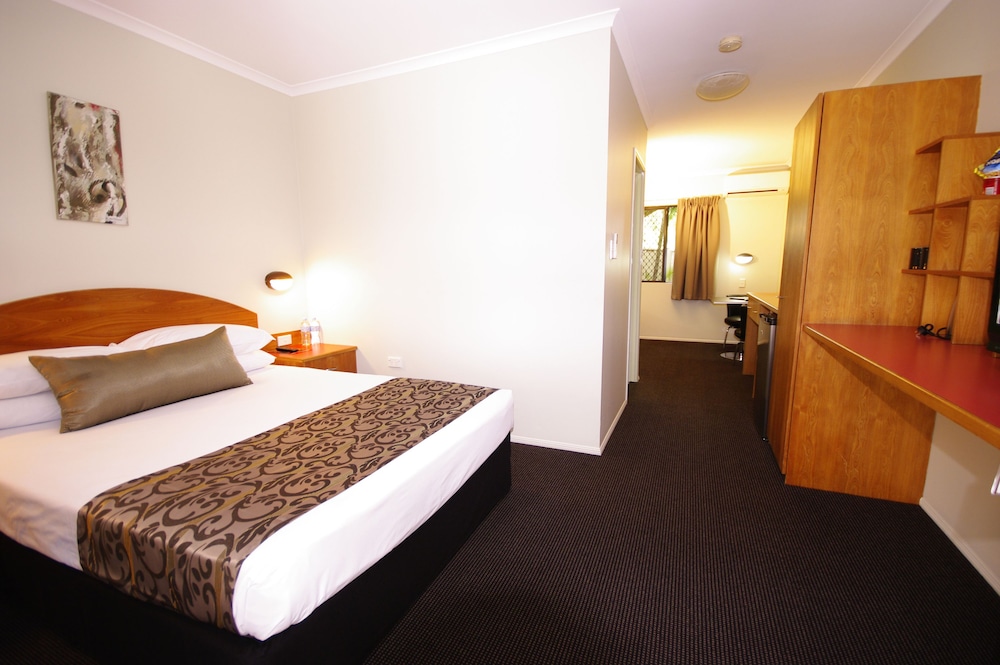 MACKAY RESORT MOTEL 34/65