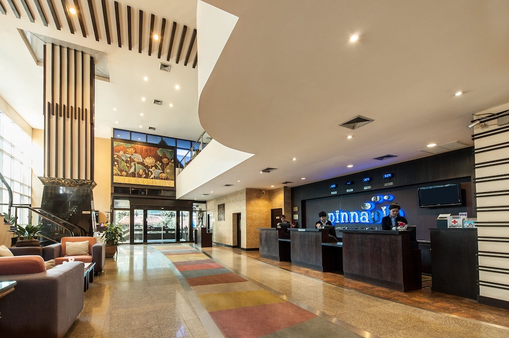 Pinnacle Lumpinee Park Hotel 6/47