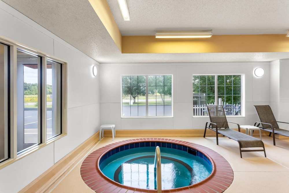 swimming pool spa