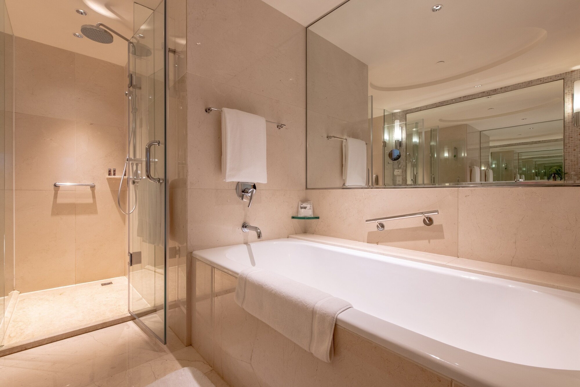 غرفة إليت بسريرين مزدوجين بإطلالة على المدينة، Renaissance Suzhou Hotel 4/4