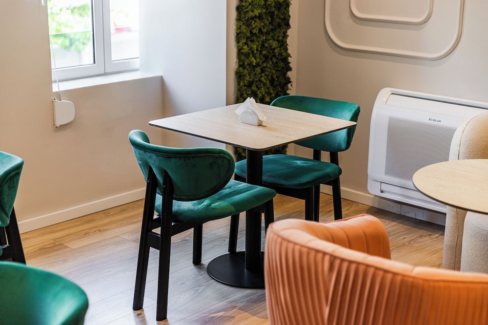 Aquila D Hotel 36/49