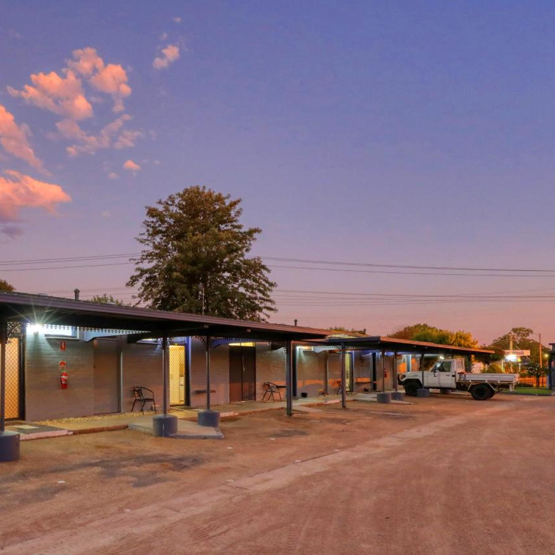 ROSE CITY MOTOR INN 4/39