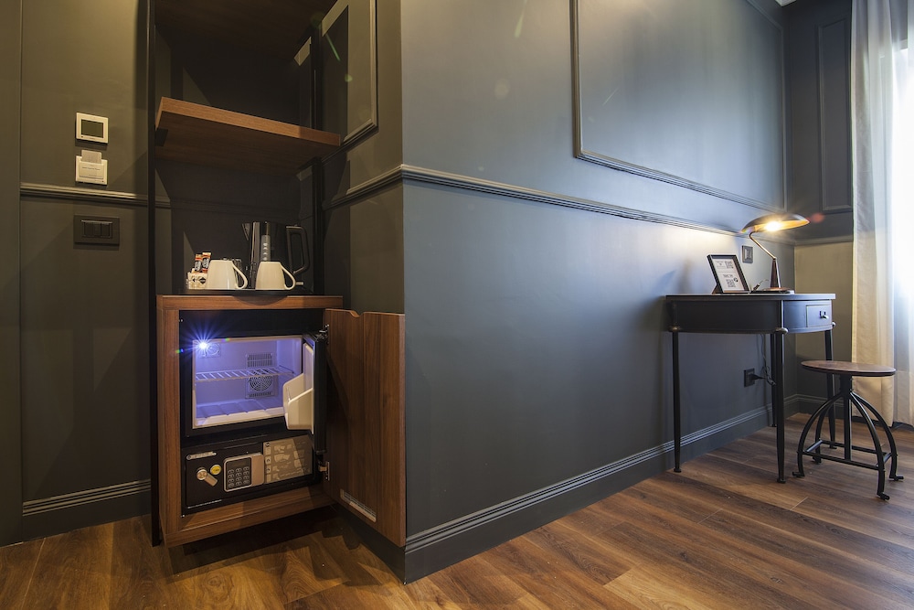 Seven Suites 7/58