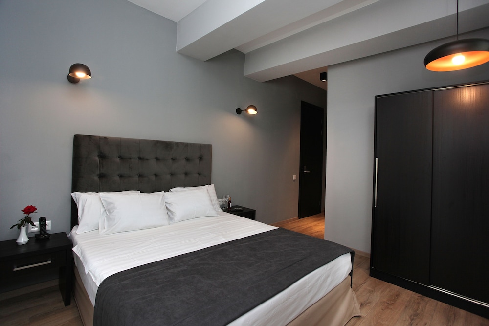 L M Club Hotel, Tbilisi 8/51