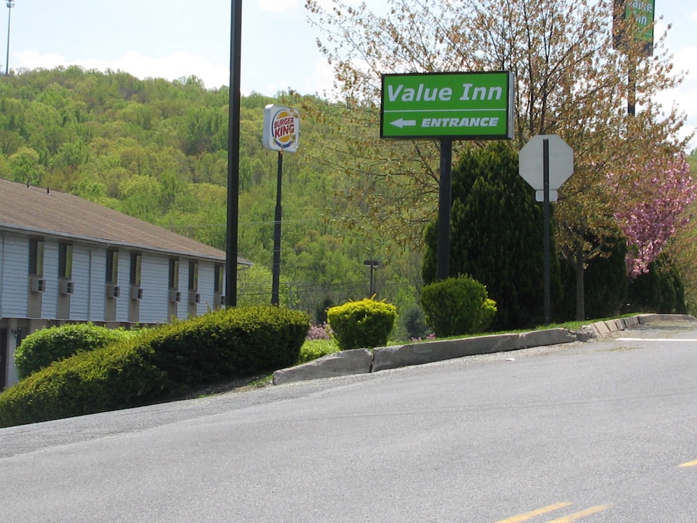 Value Inn Harrisburg York 2/15