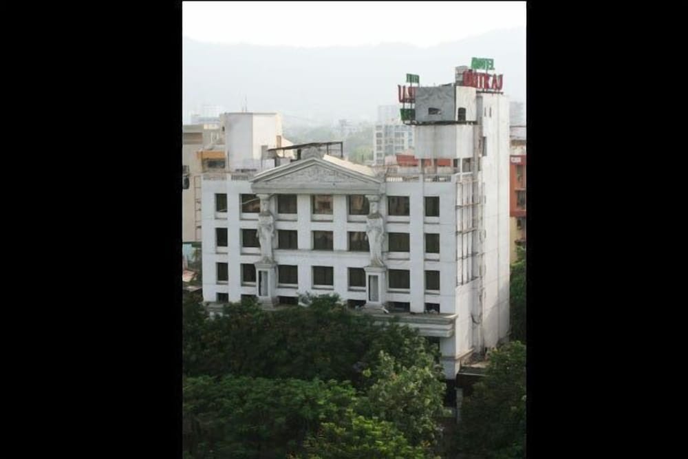 Hotel Dhiraj 3/19