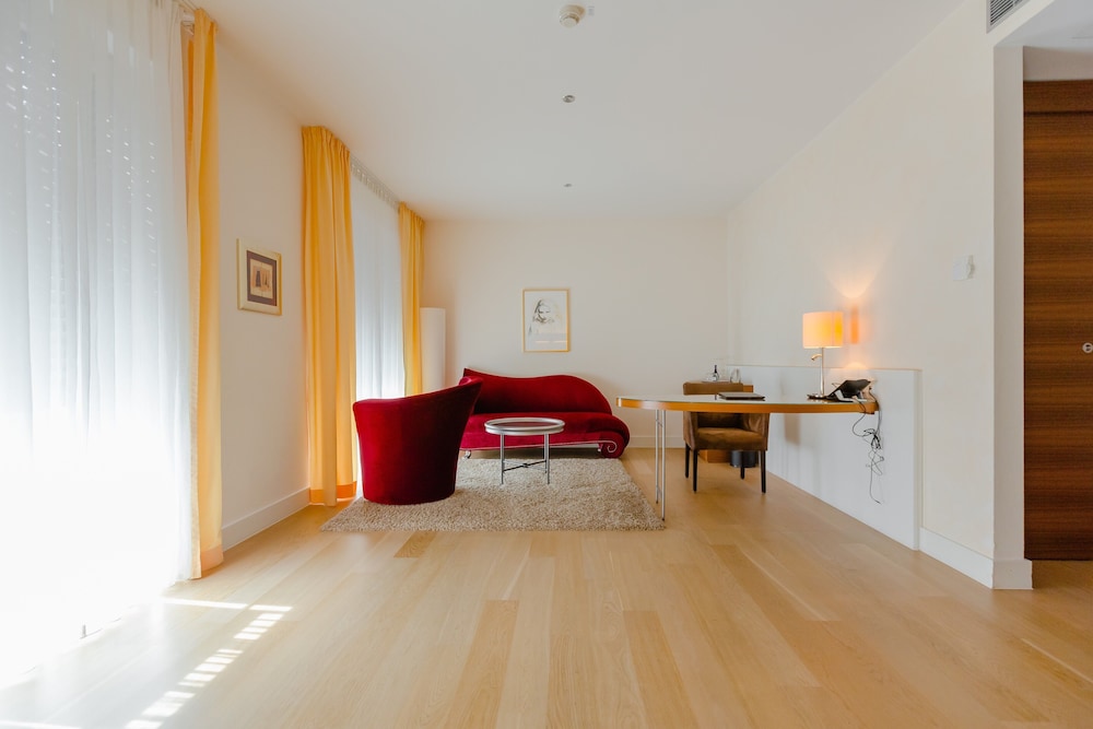 Aqua Aurelia Suitenhotel 12/69