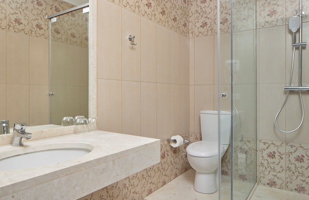 Sol, Queen Bed, Pool View، Sol Tropikal Durres 3/3