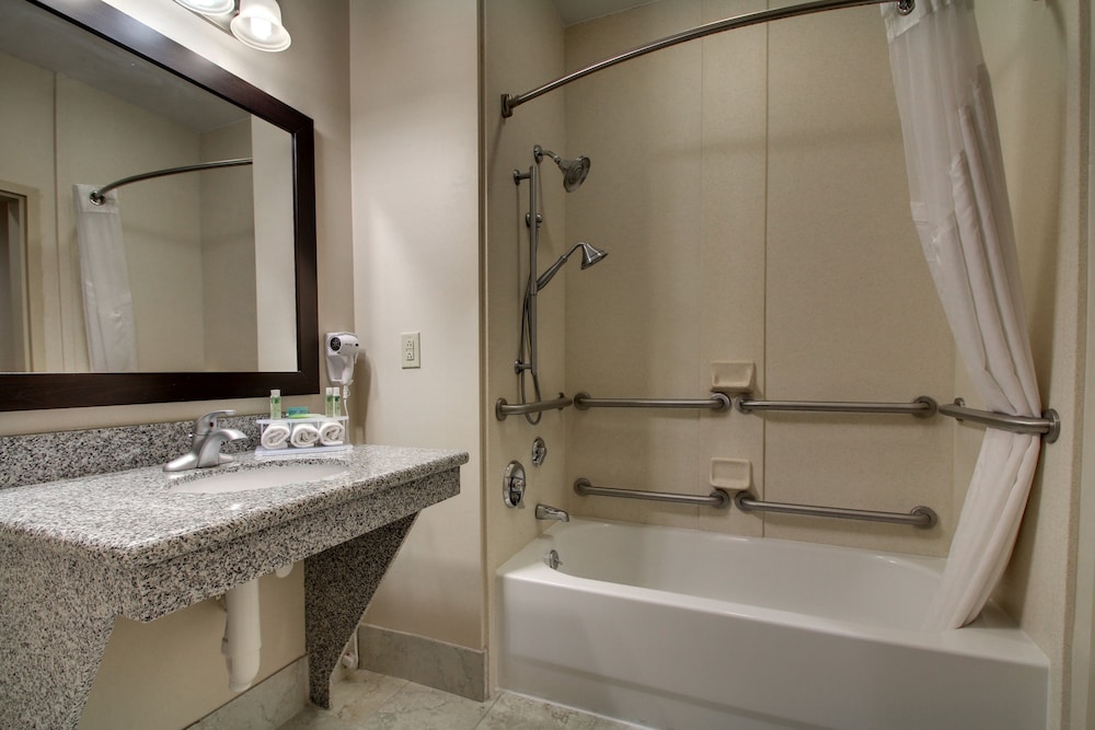 Holiday Inn Express And Suites Winona North 25/68