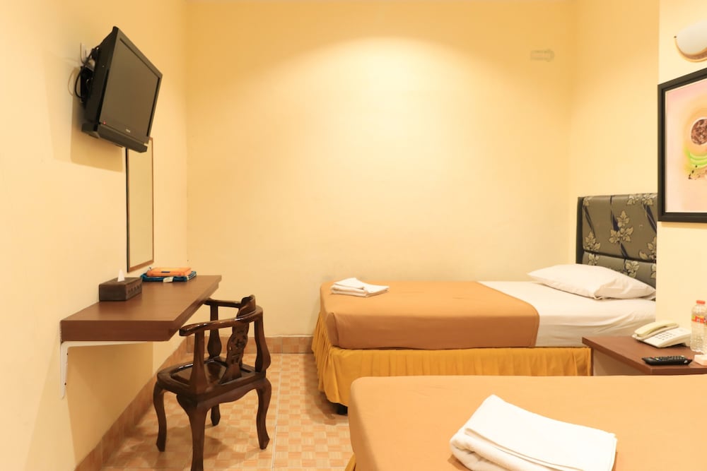 Hotel O near Mall Panakukkang formerly Al-Badar Hotel Syariah 29/52