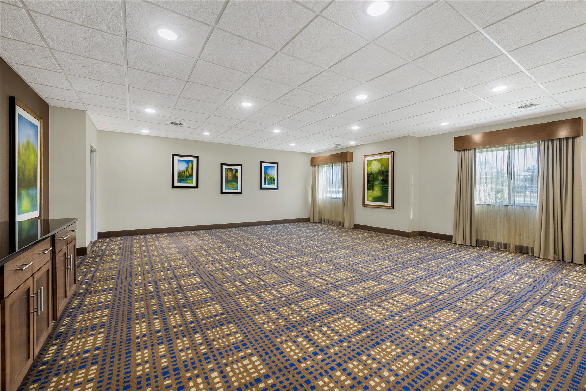 Best Western North Bryant Inn 18/19