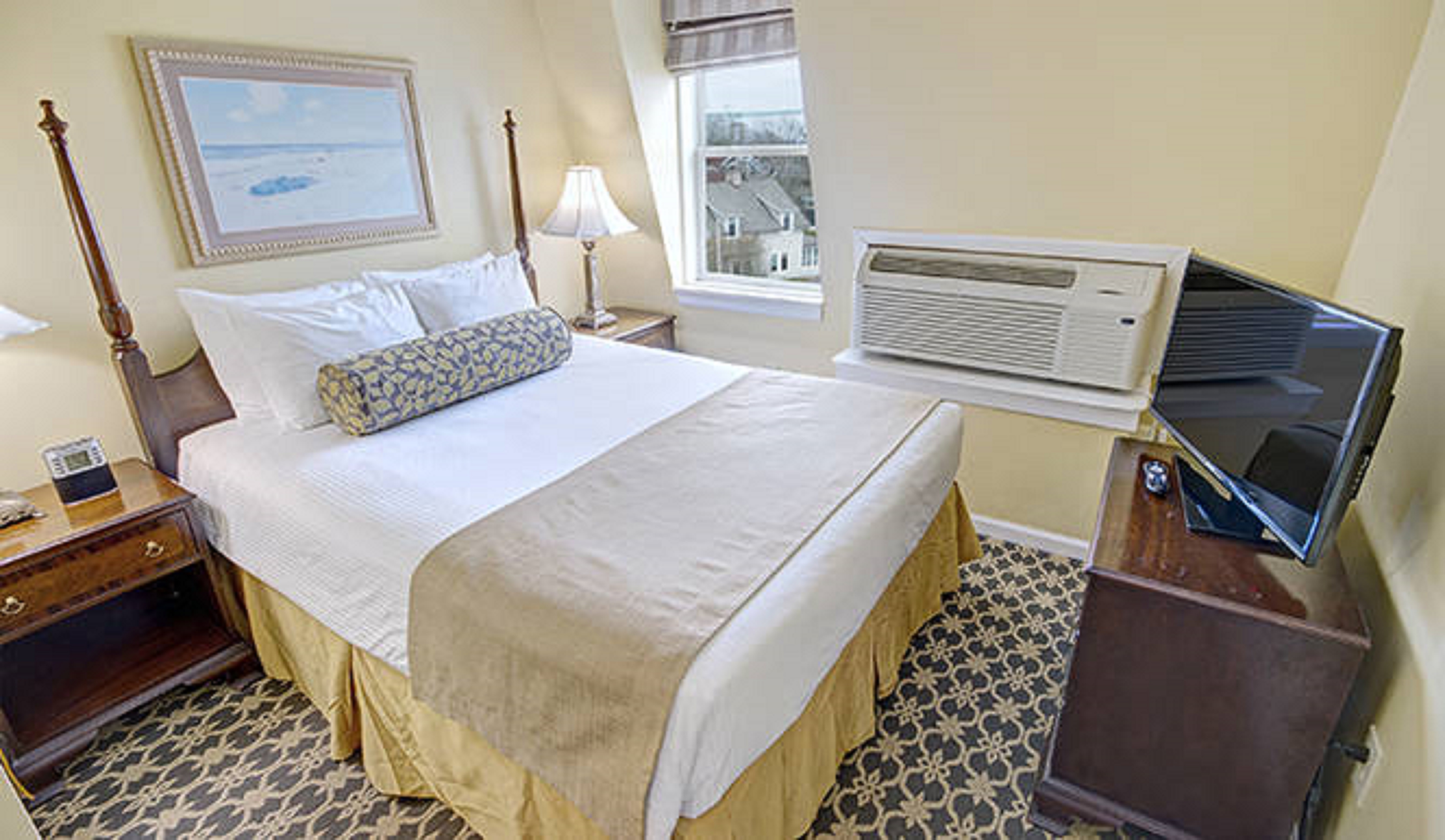 One Bedroom Standard Suite (STD)