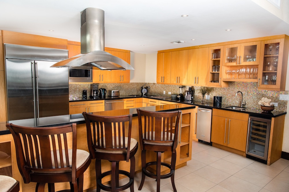 Abaco Beach Resort At Boat Harbor 83/100