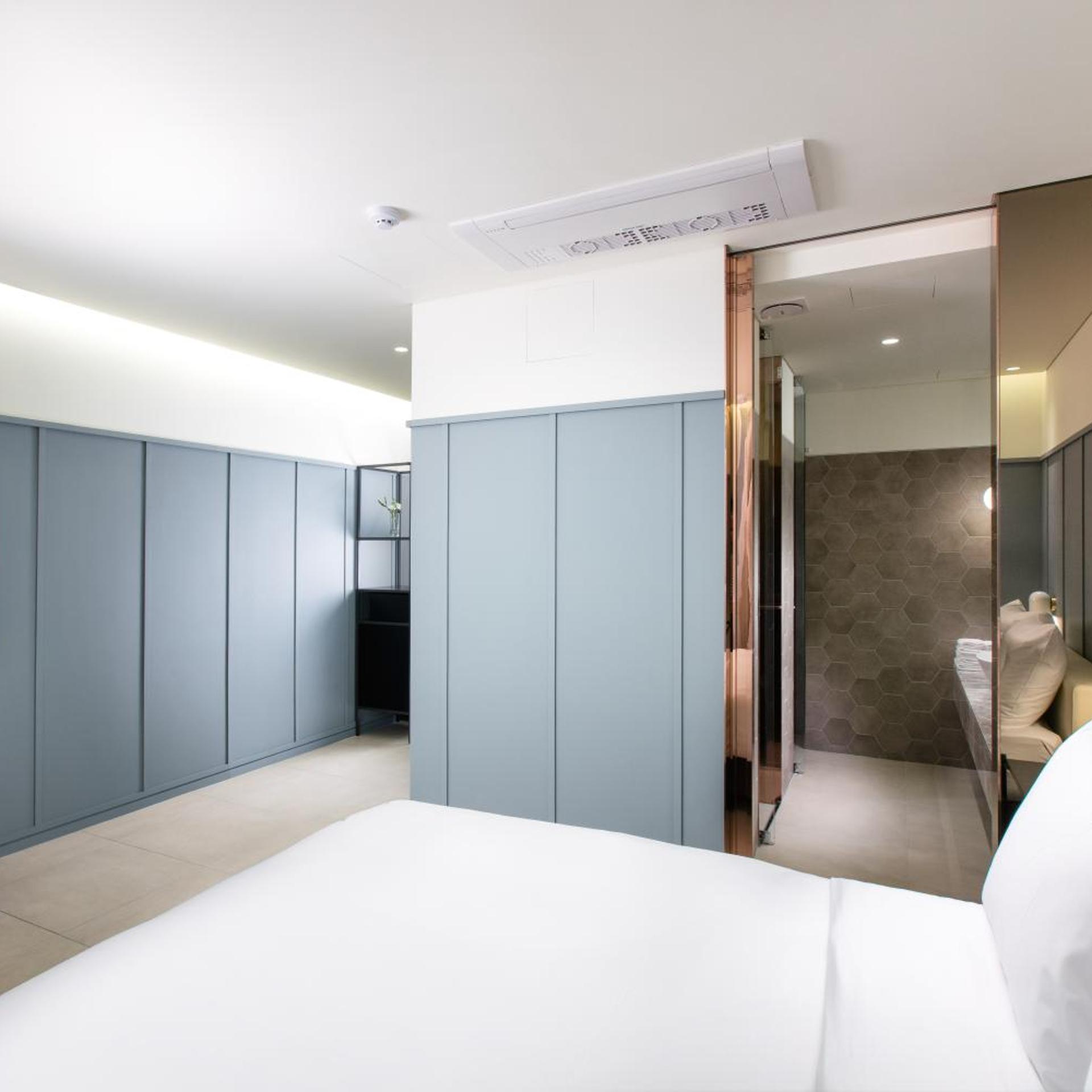 Inner, Double Bed, No View