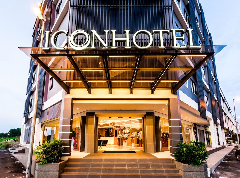 Icon Hotel 1/50